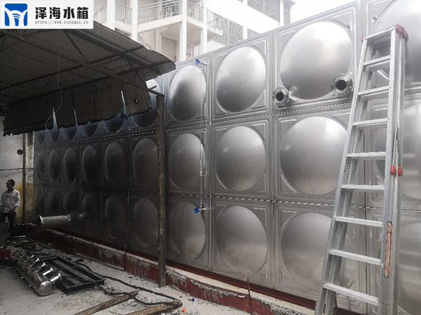 不锈钢保温水箱是以保温材料作为中间层